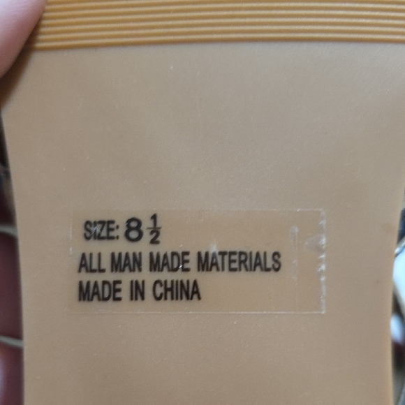 Dream Pairs Blue and Red Sandals with Intricate Beadwork - Picture 3 of 5